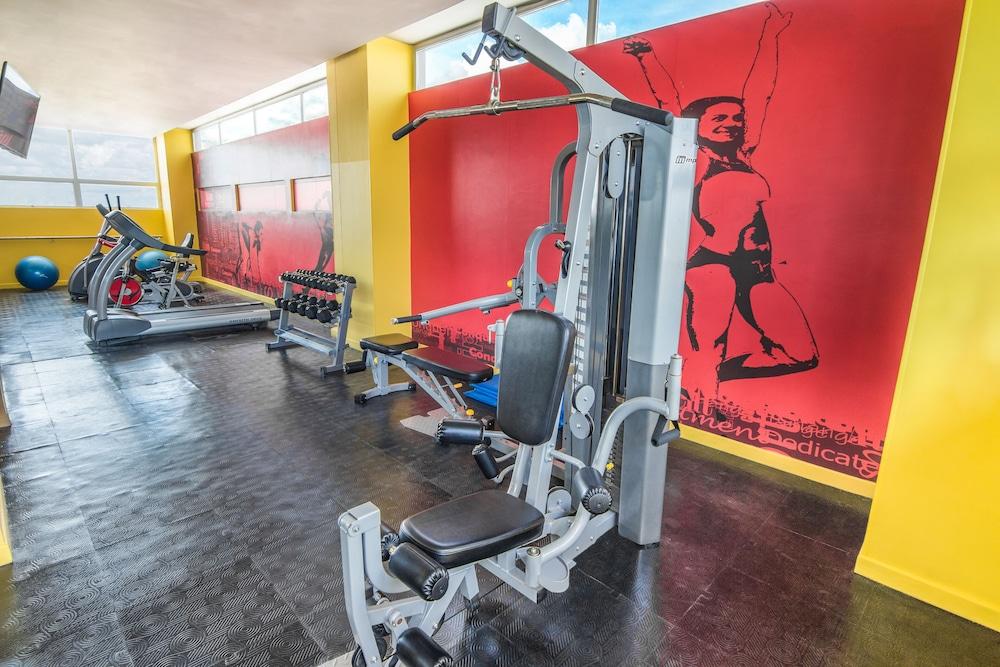Ghl Hotel Monteria Exterior photo A leg press machine