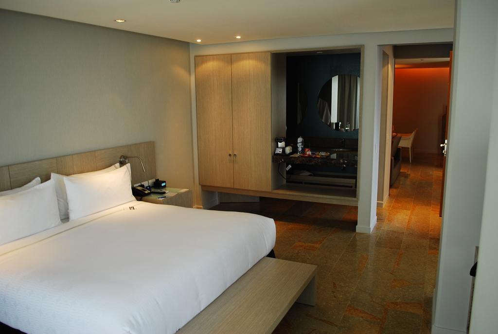 Ghl Hotel Monteria Room photo A room at the hotel